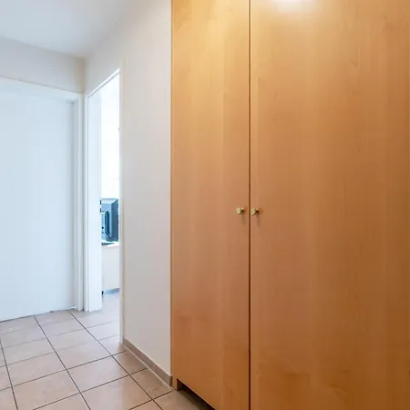 Apartment 441, Seepark *